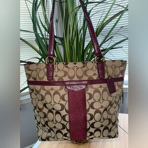 Coach Tan Signature Canvas Tote 💕with Burgundy Leather Accents Y2K Bag